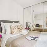Heart Of Paris & Pompidou - 1Br - Paris Vacation Rentals - Family Only